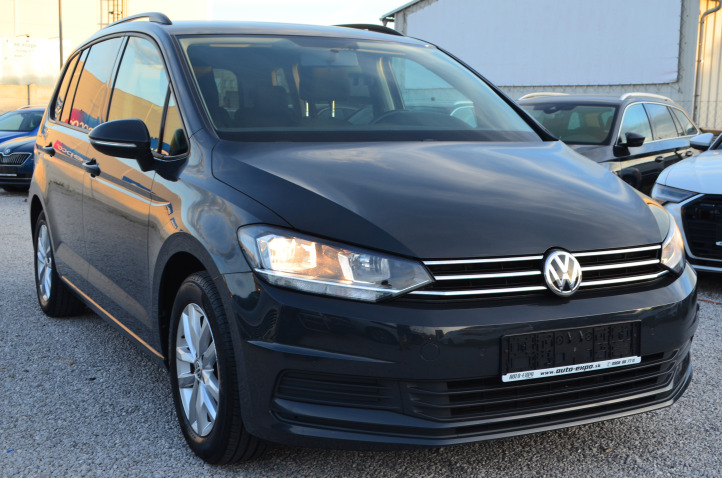 VOLKSWAGEN TOURAN 1.6 TDI FAMILY COMFORTLINE NAVI 116PS TEMPOMAT URANO-GRAU FRONT ASSIST