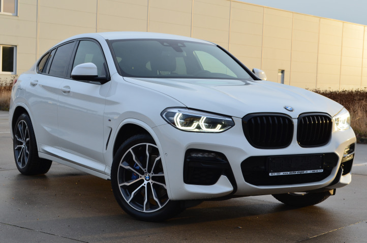 BMW X4 M40i PERFORMANCE M PAKET BLACK VIRTUAL COCPIT ALPINWEISS 3 WEBASTO FULL LED 388PS DISPLAY KEY