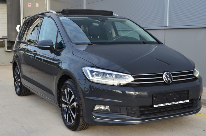 VOLKSWAGEN TOURAN 2.0 TDI UNITED VIRTUAL COCPIT PANORAMA WEBASTO KAMERA FULL LED ŤAŽNÉ ZARIADENIE